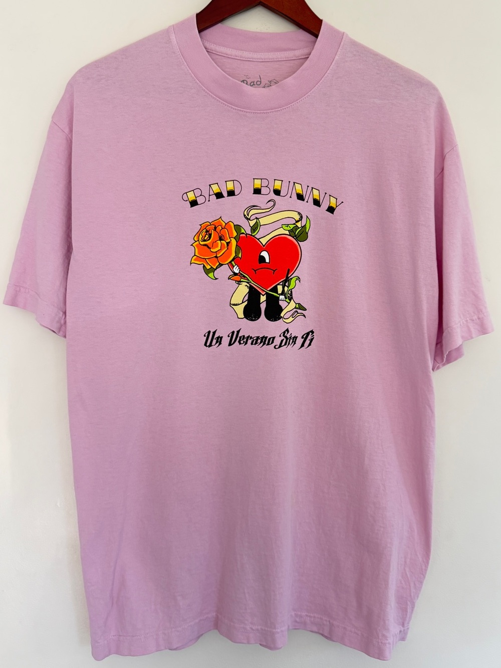 Bad Bunny OFFICIAL Un Verano Sin Ti 2022 Pink Graphic Short Sleeve Tee Size M